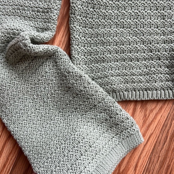 Hollister Knit Long Sleeve Crop Top in Sage Green - Picture 2 of 5